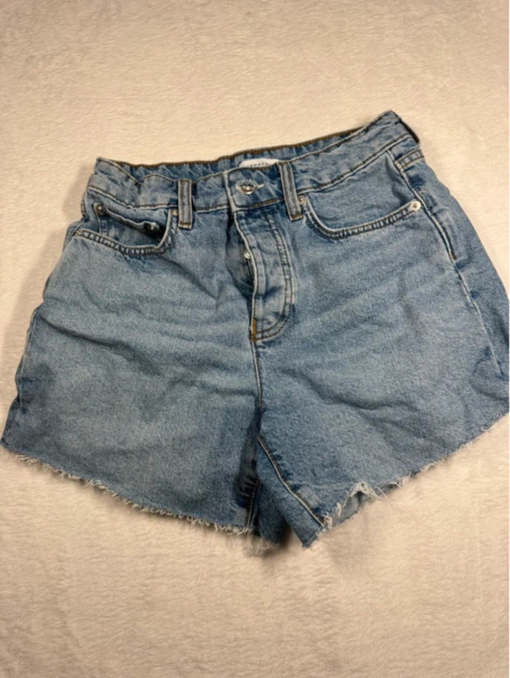 Gianni Bini Light Wash Exposed Button Fly Denim Cut Off Shorts Size 25